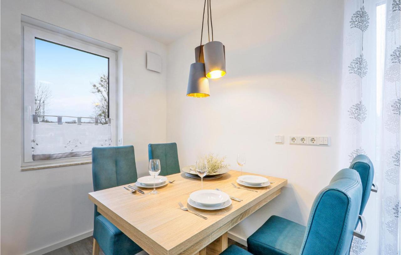 Lovely Apartment In Rechlin With Kitchen Szoba fotó